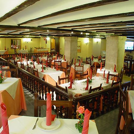 Hotel Nuevo Arlanza 코바루비아스 외부 사진