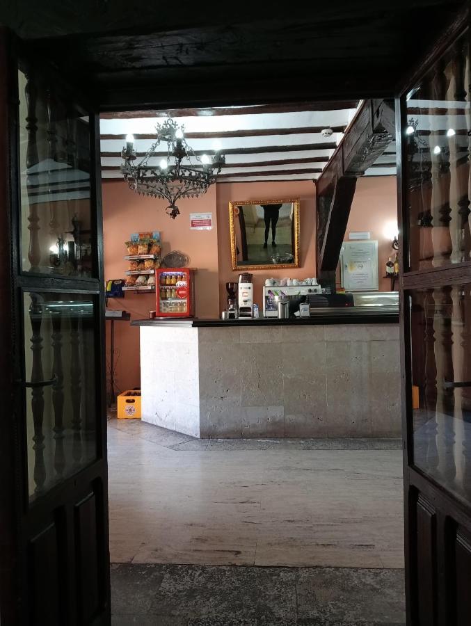 Hotel Nuevo Arlanza 코바루비아스 외부 사진
