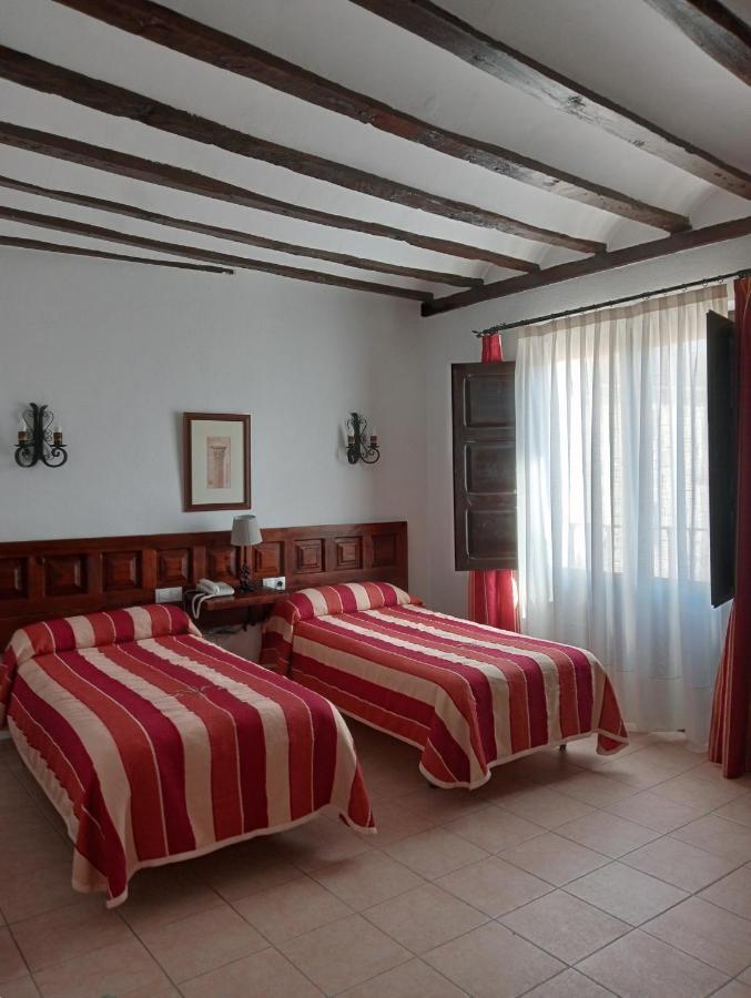 Hotel Nuevo Arlanza 코바루비아스 외부 사진