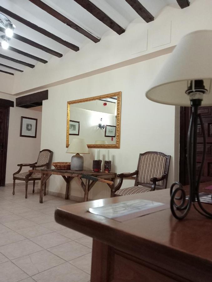 Hotel Nuevo Arlanza 코바루비아스 외부 사진