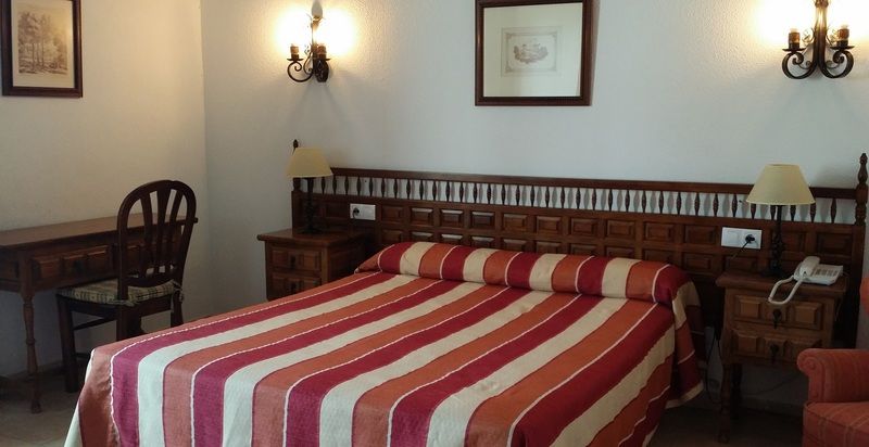 Hotel Nuevo Arlanza 코바루비아스 외부 사진