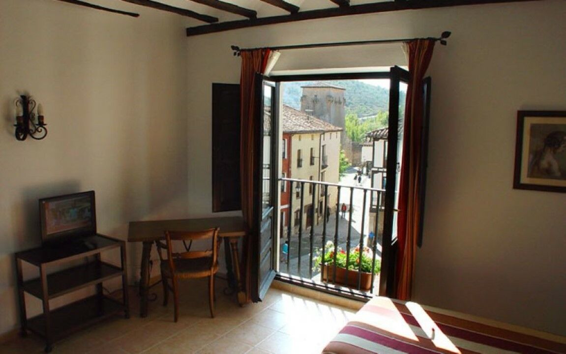 Hotel Nuevo Arlanza 코바루비아스 외부 사진